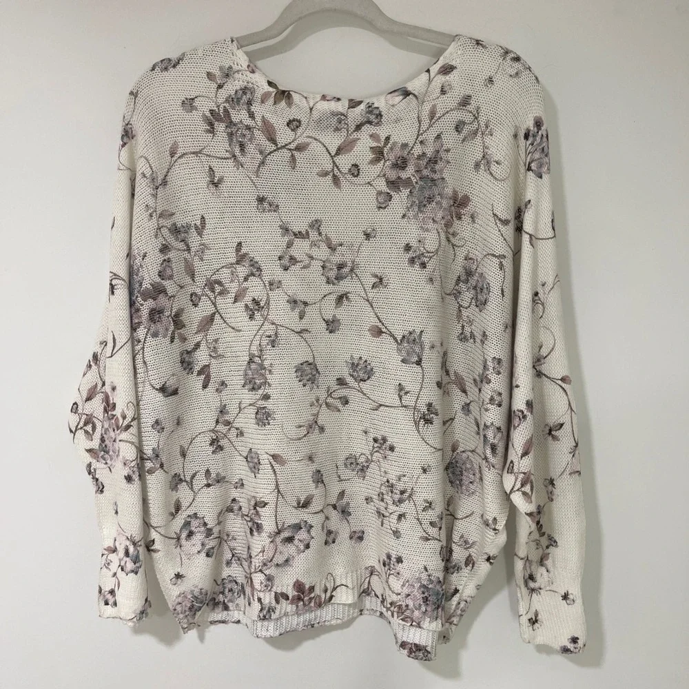 Anna Melani Floral‎ Knit Batwing Sweater Womens Large Cream Purple | Cottagecore
